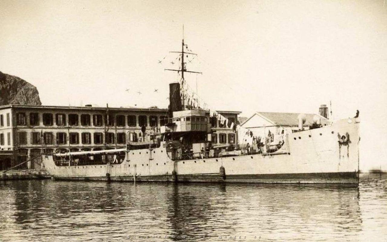 ORAN- NAVIRES DIVERS 01.jpg